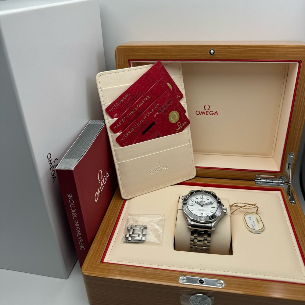 Omega Seamaster White Professional 300M Diver Co-Axial Master Chronometer